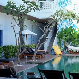 Albergue Dip & Doze Living, Canggu